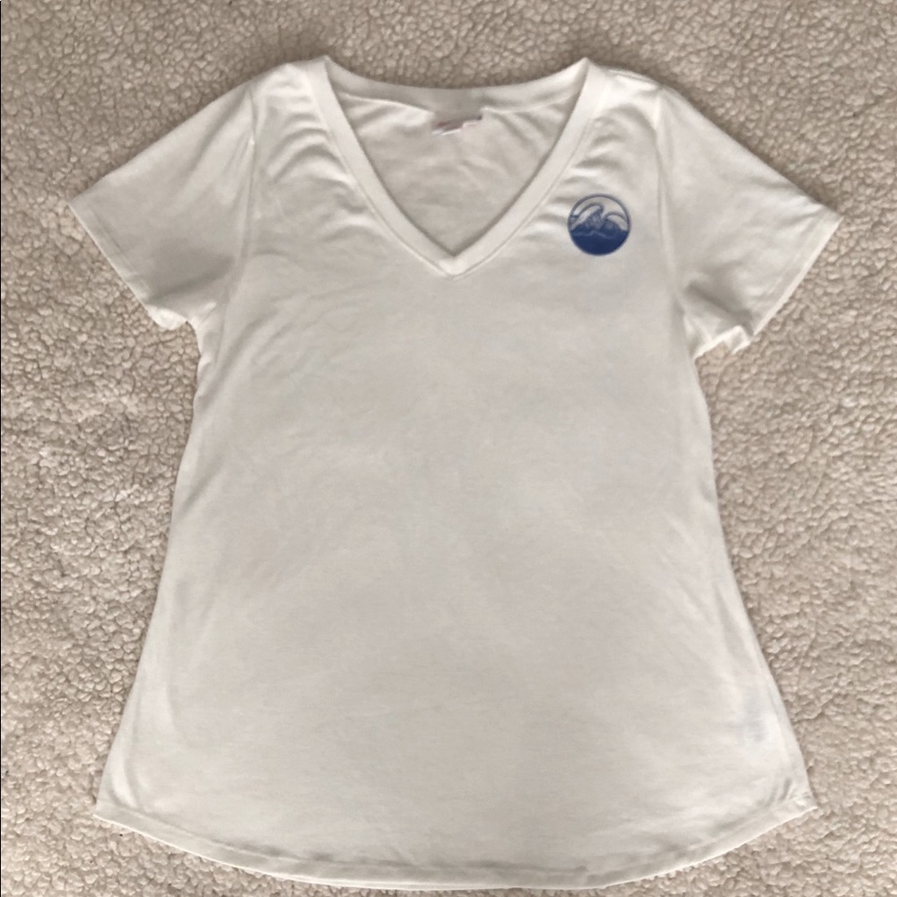 Super Cute Stretchy Basic White T with a Blue Beach wave
